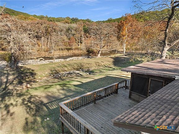 3rd image of 600 River Cliff Dr