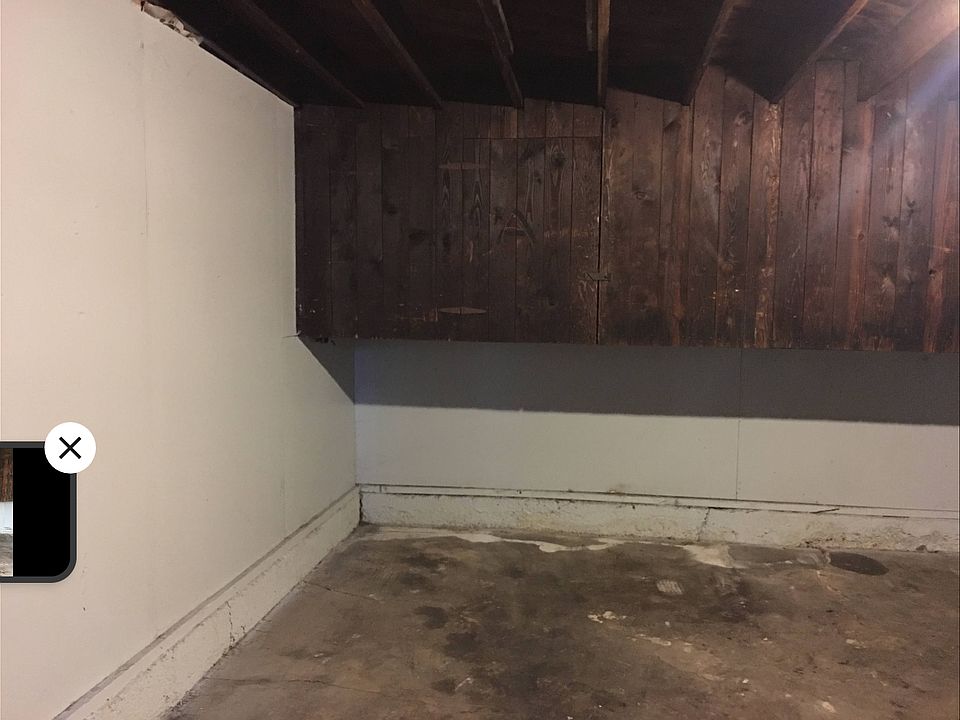 2nd image of 1807 W Victory Blvd