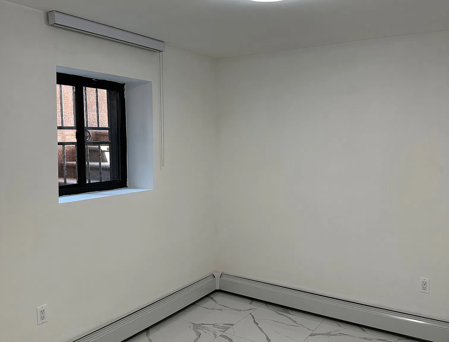 2 bed, 850 sqft, $2,400 — Photo 4