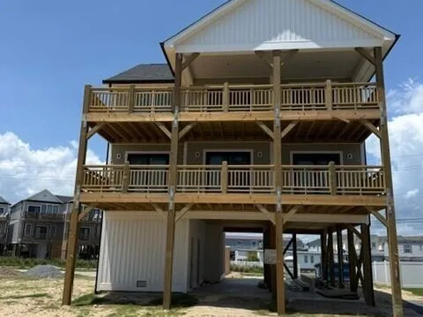 737 Dune Ridge Court, Surf City, NC 28445
