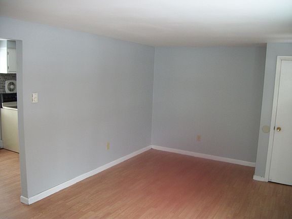 5th image of 7-29 Homecrest Ave #19