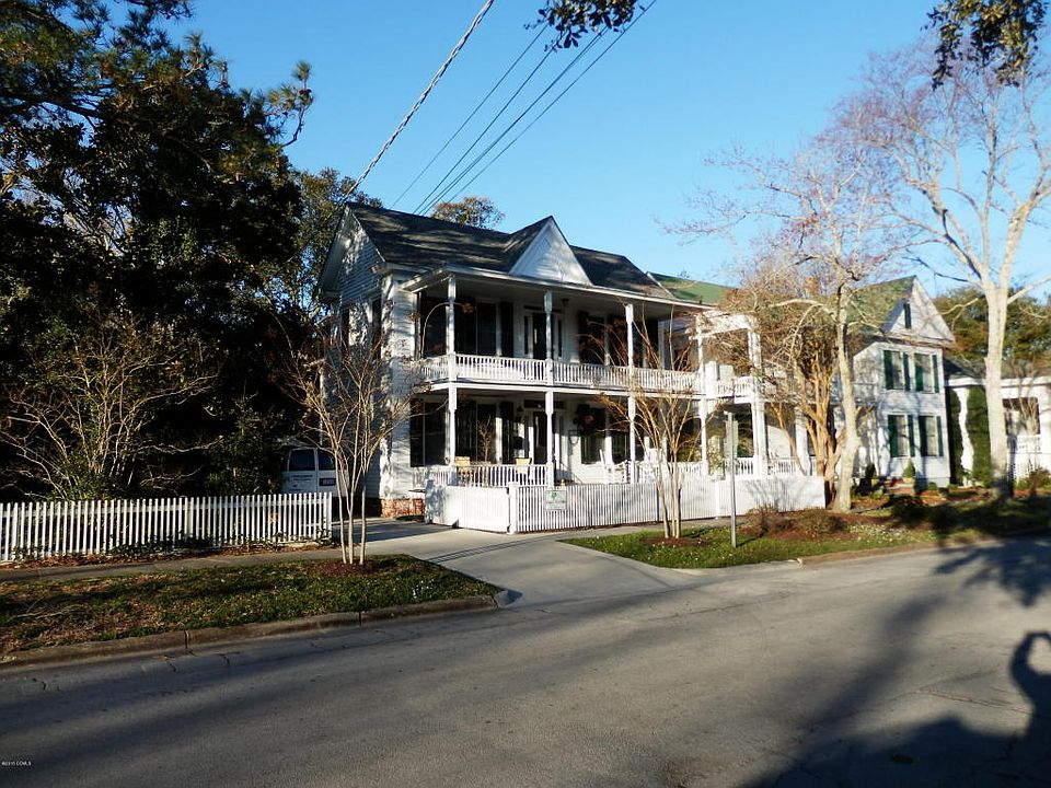 2nd image of 810 Ann St