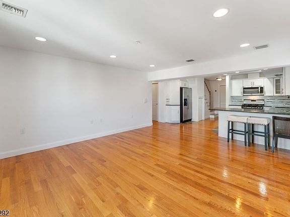 5th image of 307 E Elizabeth Ave #5