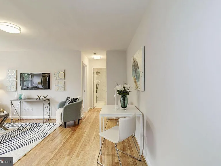 4004 Beecher St NW #301 — Photo 6