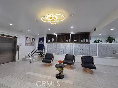 Studio, 527 sqft, $2,280 — Photo 4