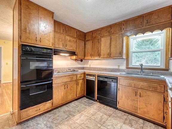 5th image of 6112 Byers Creek Rd