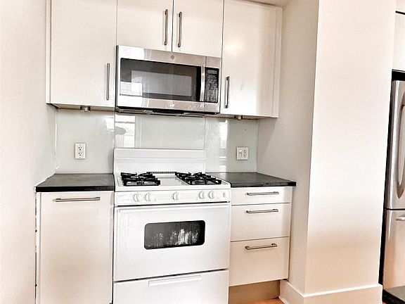 2nd image of 4 Beacon Way APT 511