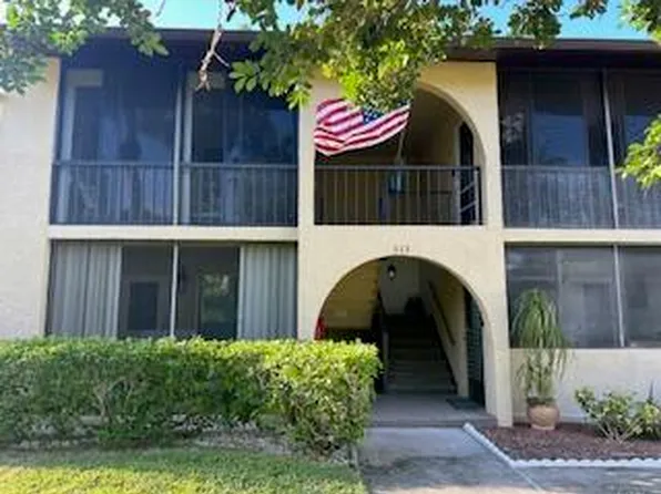 313 Pine Ridge Circle #C-2, Greenacres, FL 33463