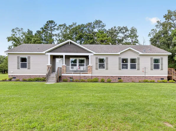 1331 N Brewington Rd, Manning, SC 29102