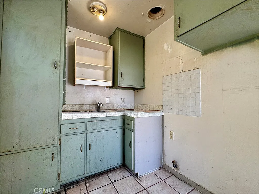 1 bed, 450 sqft, $1,695 — Photo 3