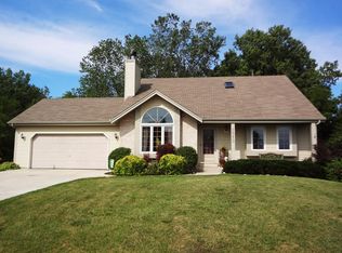 5910 Randal Ln, Racine, WI 53402