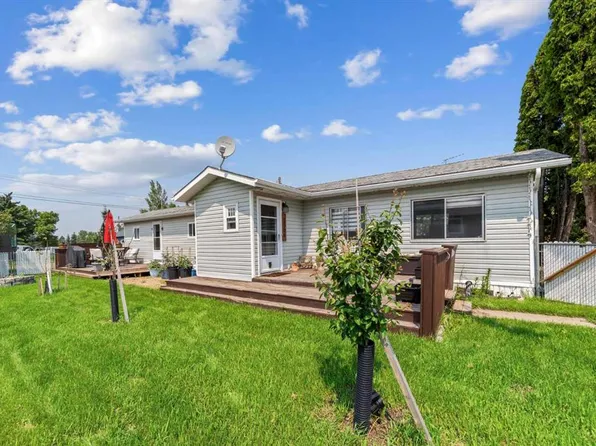 5306 E 49th St, Daysland, AB T0B 1A0