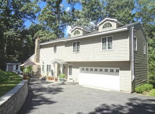 8 Berton Rd, Boonton, NJ 07005