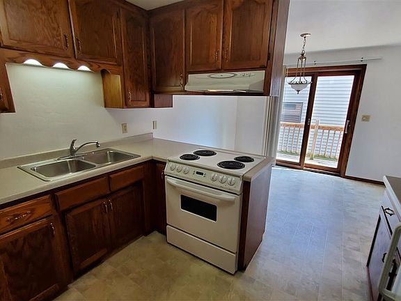 5th image of 2179 Crestwood Springs Dr