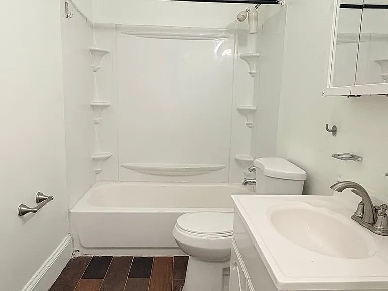 112 E. Preston St — Photo 18