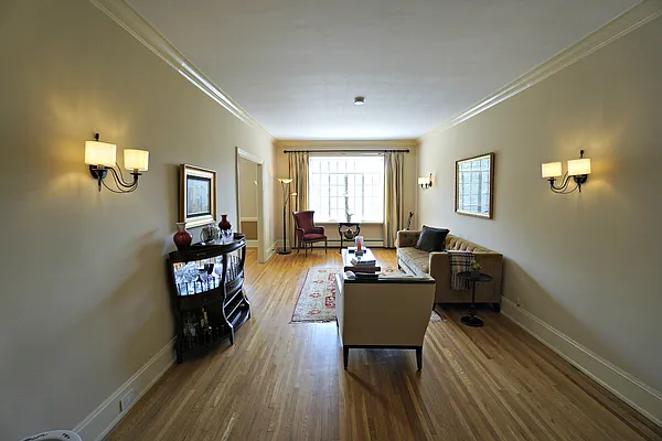 Sold by Anna Pinto Realty | media 37