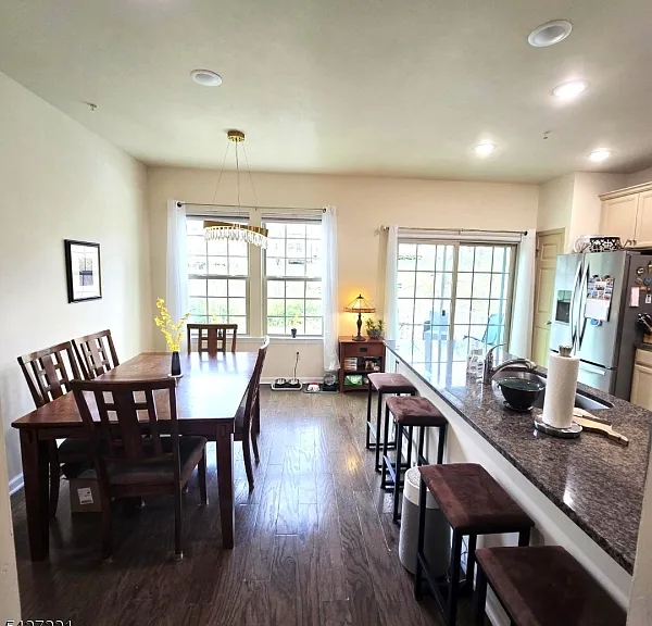 76 Albert Ct — Photo 8