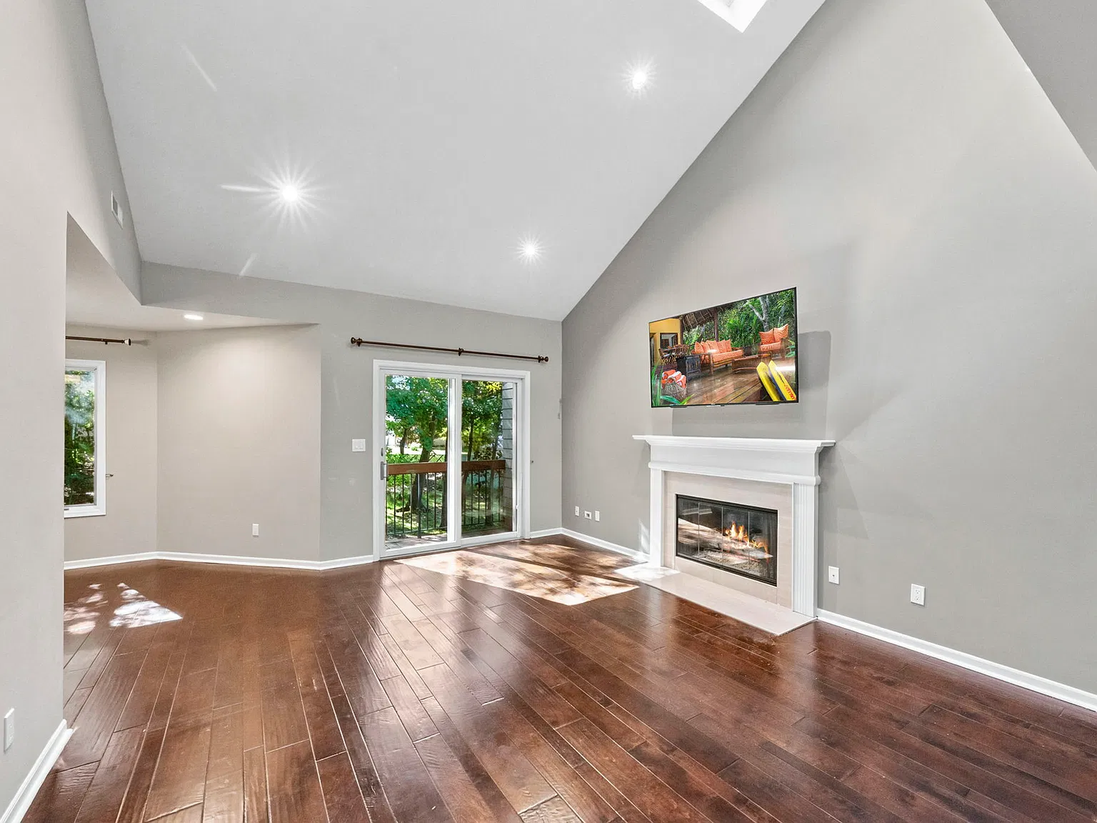 3 bed, 2050 sqft, $4,300 — Photo 4