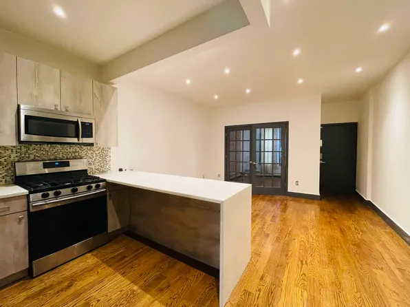 383 Essex Street image 1 of 12