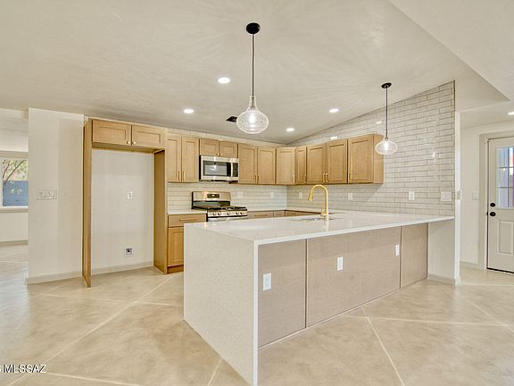 4th image of 7022 E 5th St