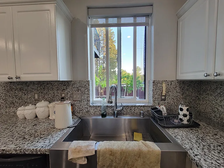 2894 SE Hale Way — Photo 17