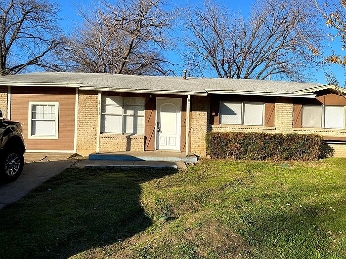 1st image of 2513 Miriam Ln