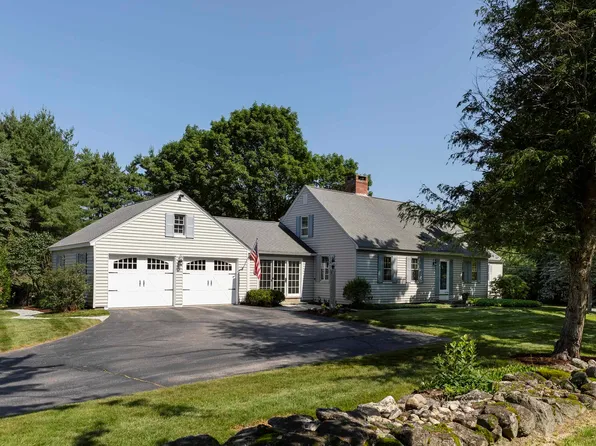 231 Pleasant Street, New London, NH 03257