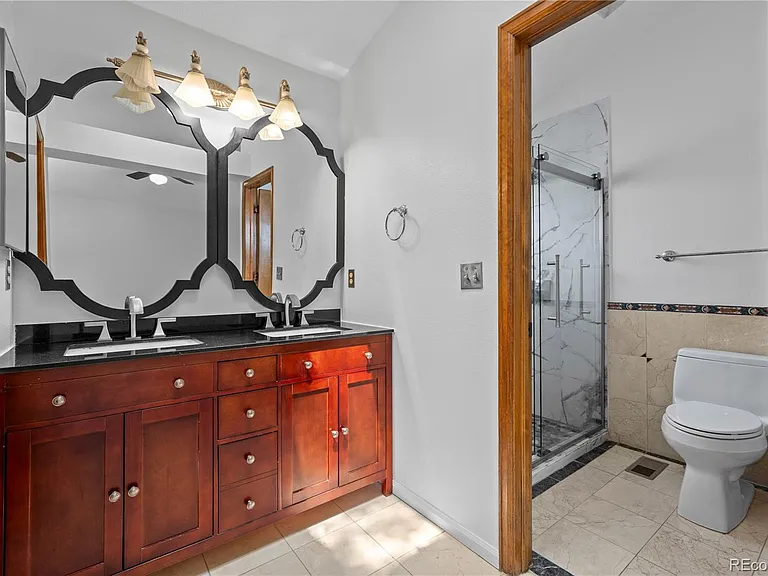 8725 Meadowlark Cir — Photo 11