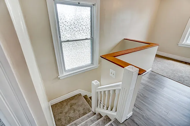 3 bed, 2100 sqft, $2,100 — Photo 2