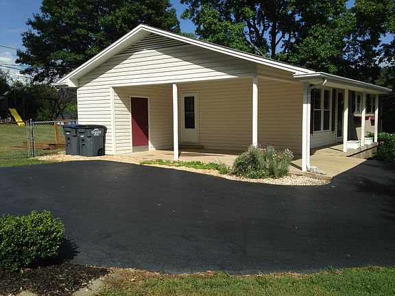 4th image of 4525 Merrywood Ave