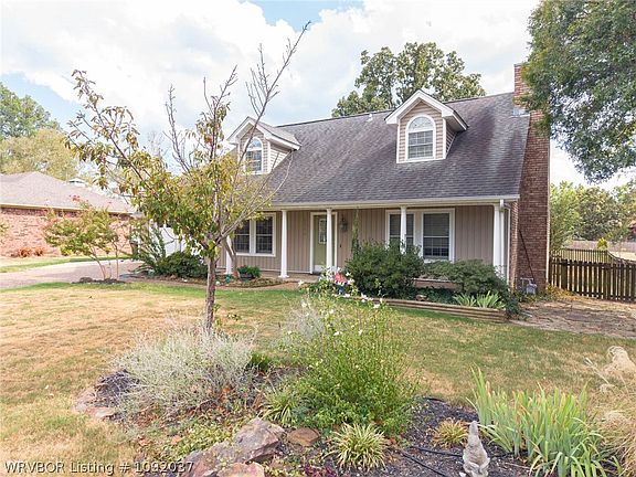 4th image of 2308 Crosshill Rd