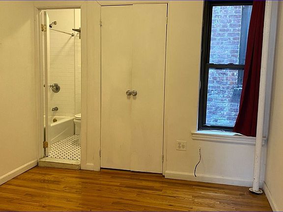4th image of 258 W 22nd St #5FN