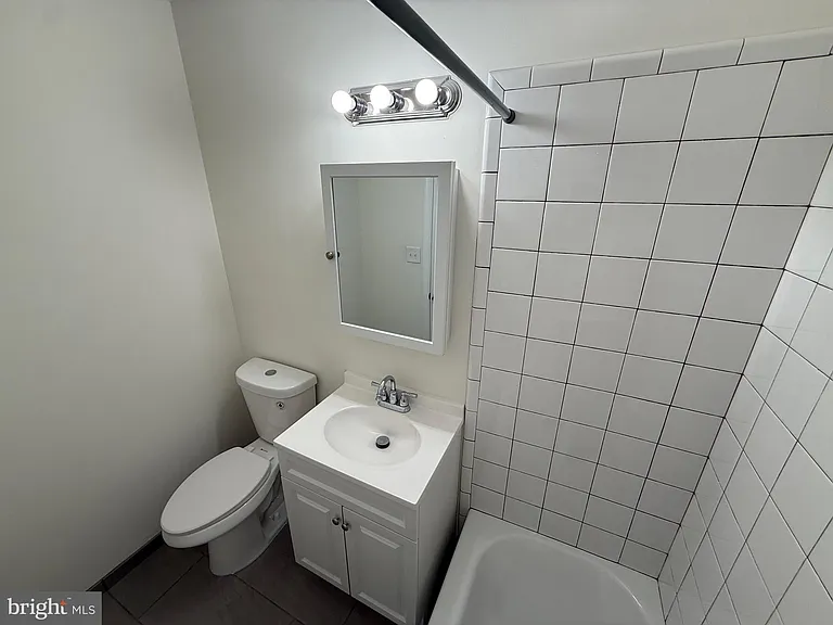 2754 Hollywood Rd #304 — Photo 12