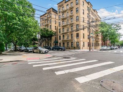 39-75 56th St APT 5F, Queens, NY, 11377