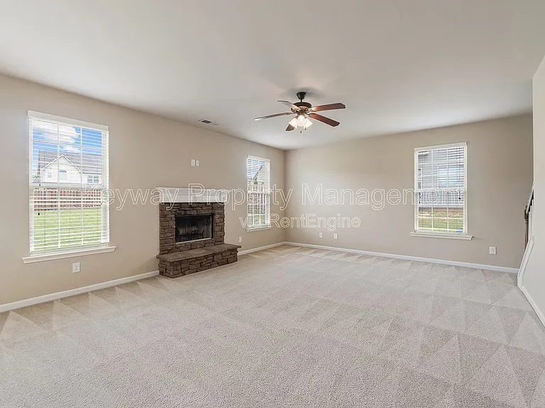 6017 Reynolds Cir — Photo 12