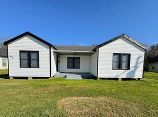 1496 W Florida St, Beaumont, TX 77705