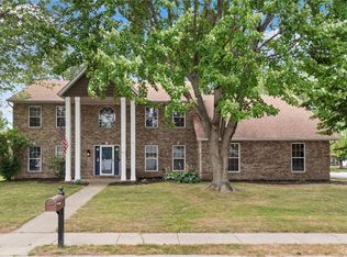 805 Shadow Ridge Xing, O Fallon, IL 62269