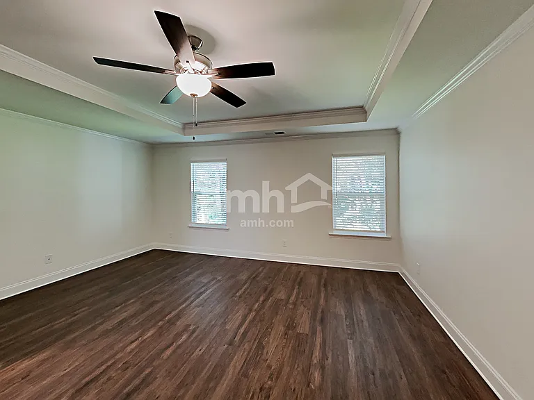 305 Vaughan Pl — Photo 15