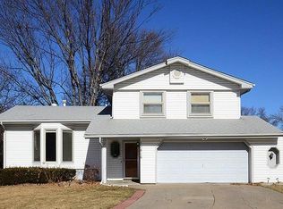 13816 Y Cir, Omaha, NE 68137