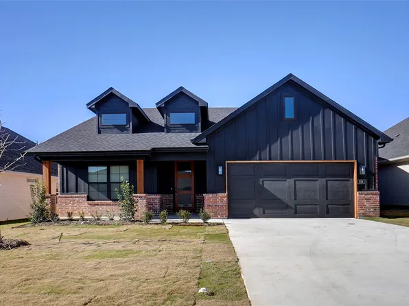 928 Rodgers Ave, Godley, TX 76044