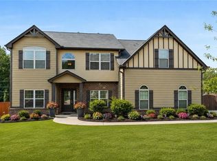 2748 Village Park Dr E, Ellenwood, GA 30294