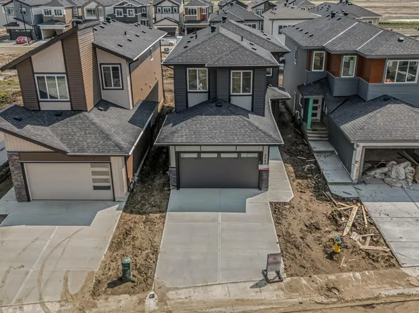 4647 17th Ave SW, Edmonton, AB T6X 1X8