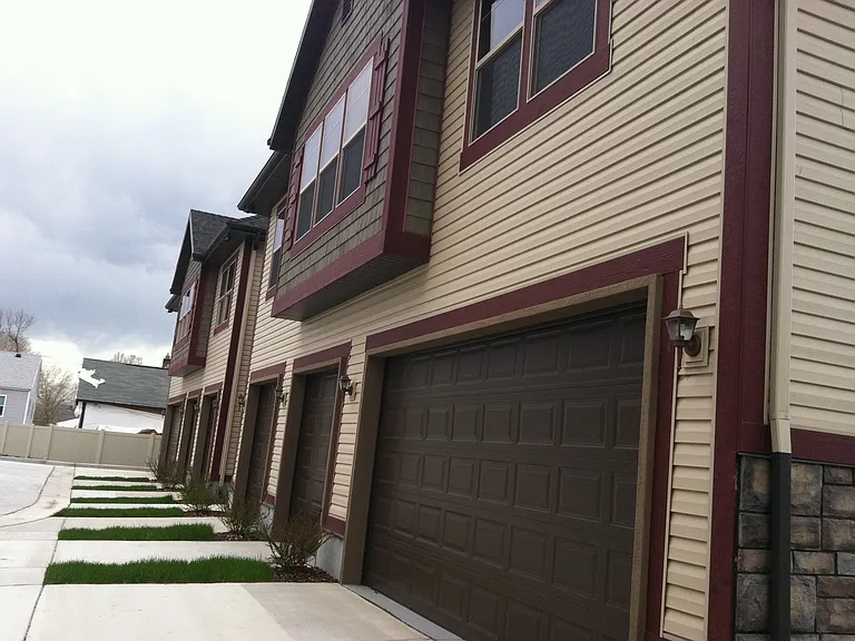 828 E Stratford Ave — Photo 8