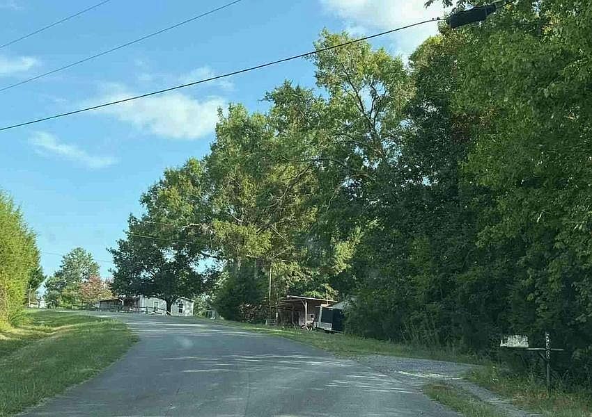 2nd image of 538 D Hart Rd