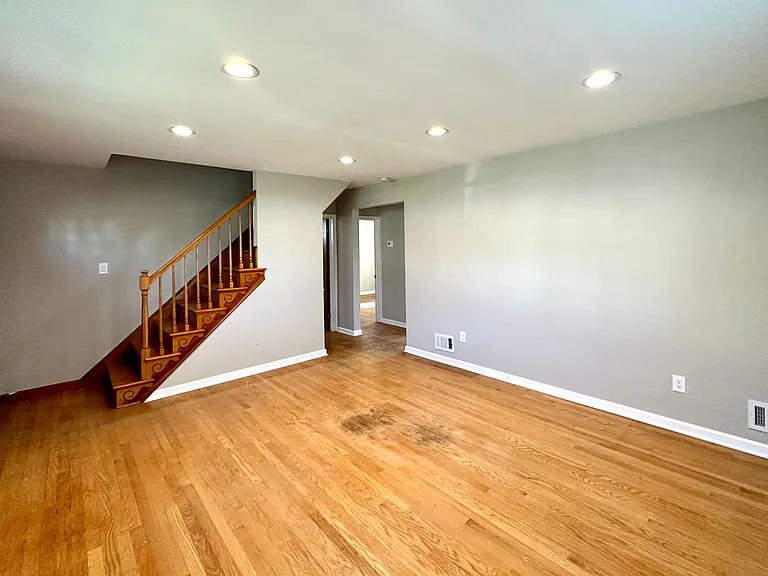 805 N Woodward Dr — Photo 6