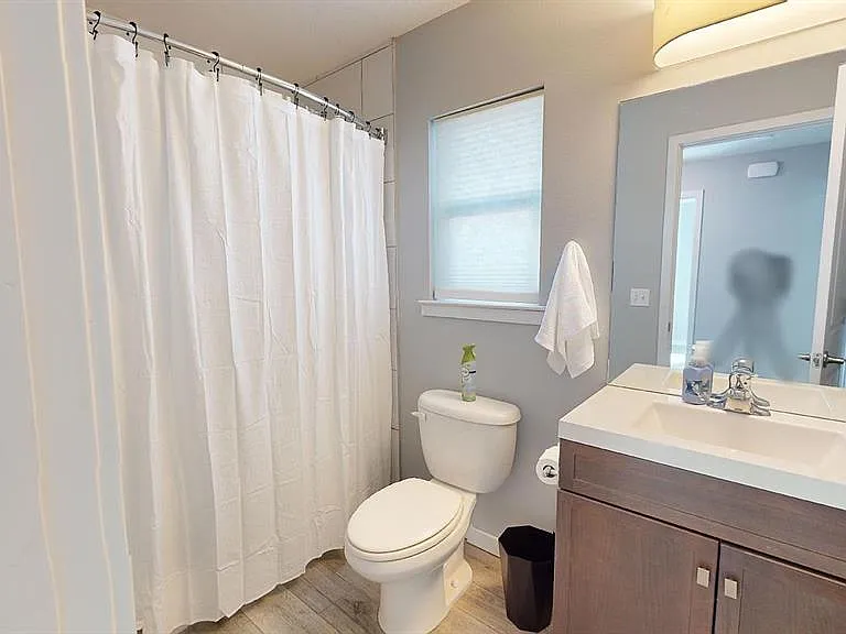 2011 Outer Dr #1 — Photo 11