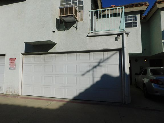 3rd image of 9522-9528 Walker St #2