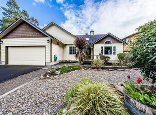 150 NW Lancer St, Lincoln City, OR 97367