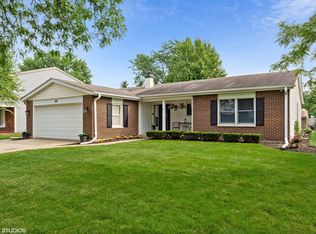 583 Carriageway Dr, Buffalo Grove, IL 60089