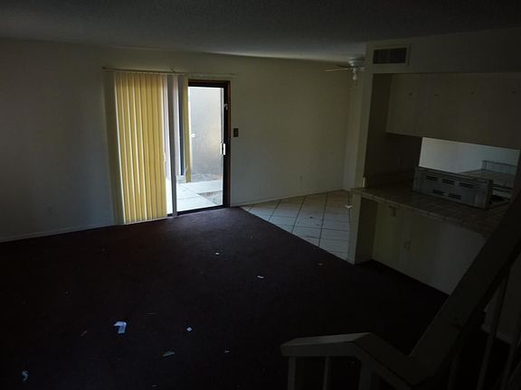 3rd image of 6752 W Devonshire Ave